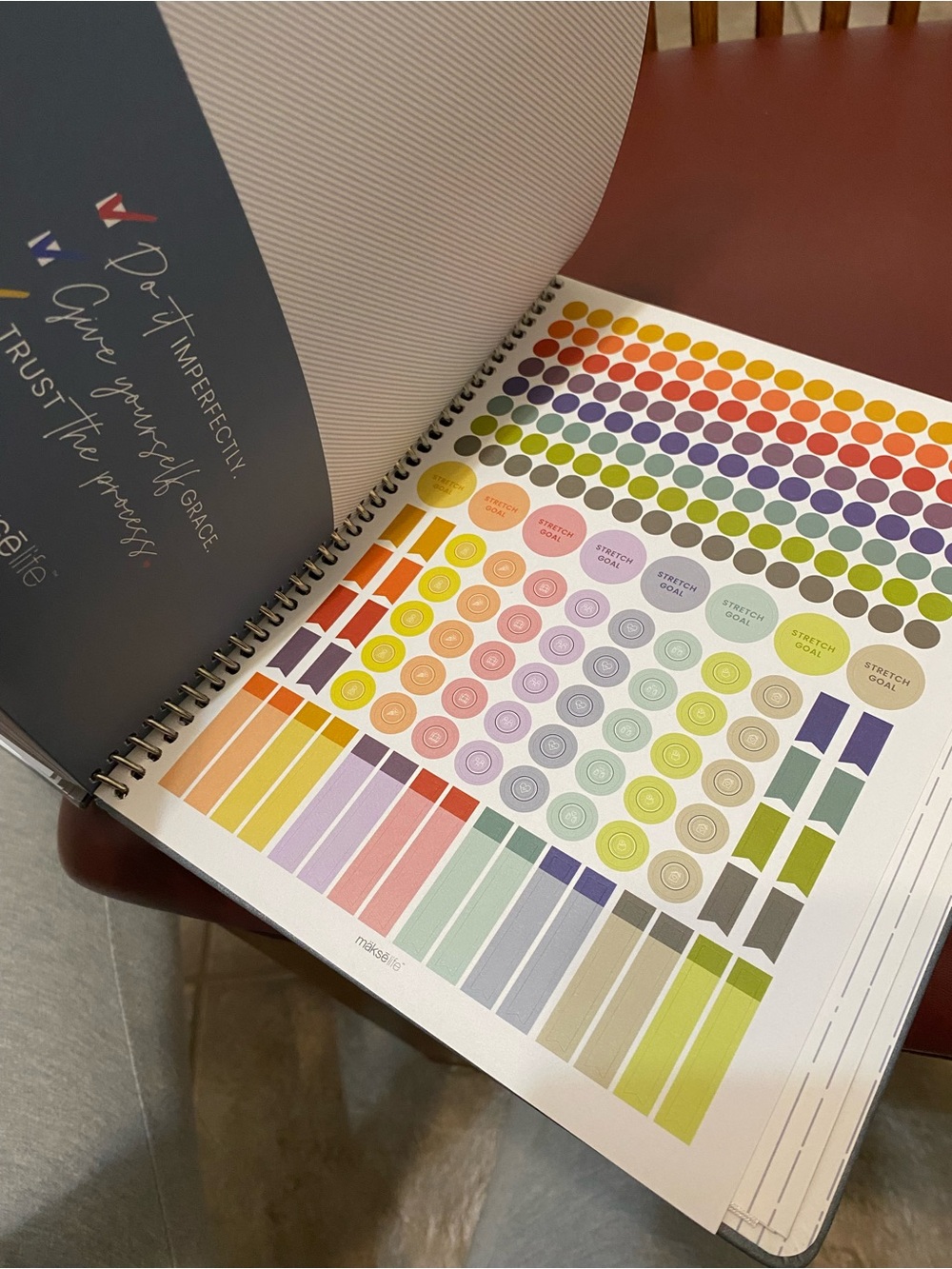 Grey planner never used - Picture 3 of 3
